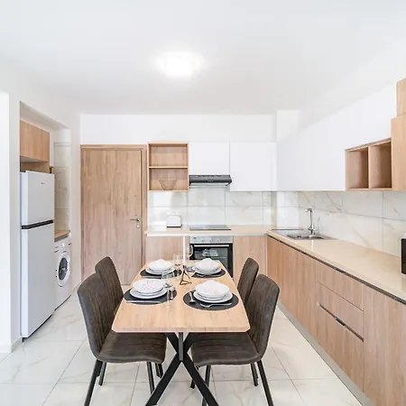 Adolina One Bedroom 302 By Ezoria