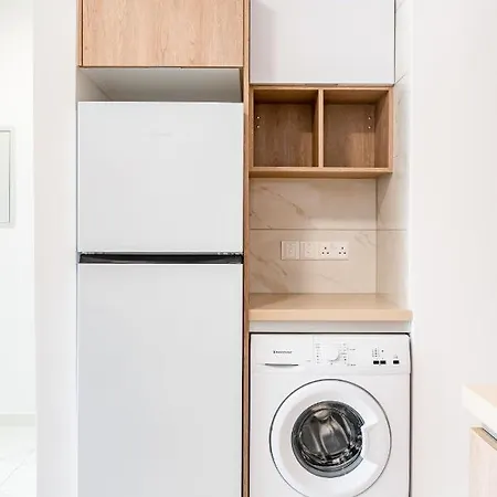 Adolina One Bedroom 302 By Ezoria