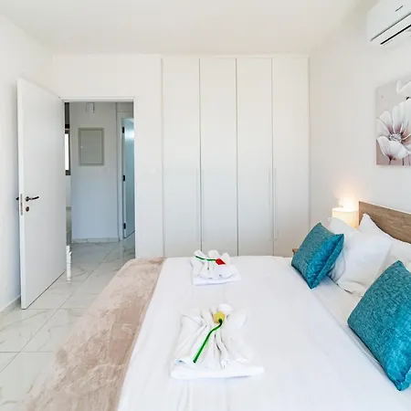 Adolina One Bedroom 302 By Ezoria